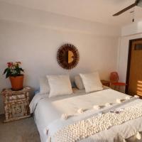 2 KingB Suite Marina Stay - Airport & Beach Walk, hotel berdekatan Lapangan Terbang Lic. Gustavo Diaz Ordaz, Puerto Vallarta