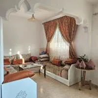 Pearl studio avec terrasse, Hotel in Larache