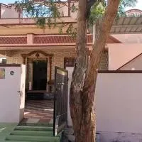 KINGS TOWN - Golden Champa County, hotel i Mettuppālaiyam