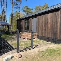 Całoroczny leśny domek, hotelli kohteessa Dziwnów