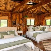 Pipeline Tropical Bungalow, מלון בהאלאיווה