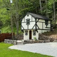 The Renovated Smokehouse at Seneca Rocks, hotel en Seneca Rocks