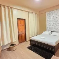 Celeste Inn, хотел в Шилонг