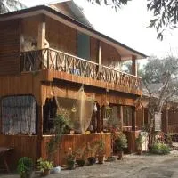 Soe Ko Ko Beach House & Restaurant, hotel v mestu Ngwesaung