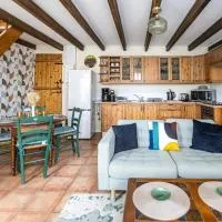 Les Hortensias, charmante maison & Jeu d'énigmes,Saint-Gilles-du-Vieux-Marché的飯店