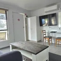 Albatross Motel, отель в городе Лейкс-Энтранс