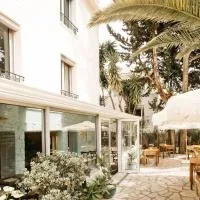 Hôtel Le Petit Castel, hôtel à Antibes