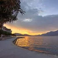 La tana del geco – hotel w mieście Iseo