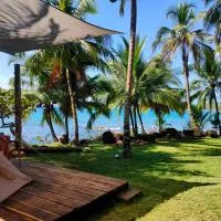 Island Escape Glamping, hotel di Pulau Corn