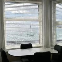 Exmouth Devon Luxurious Flat OverlookingThe Sea, hotel v destinaci Exmouth