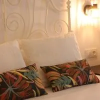 Casa Rural La Canaleja, hotel i Berrocalejo
