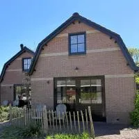 Tuinderswoningen Bosrijk en Zeerijk op 100m van bos en duin, hotel sa Heemskerk