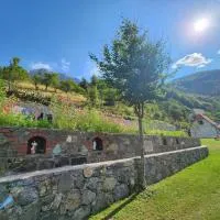 Tom Shyti guesthouse, hôtel à Hardedaj