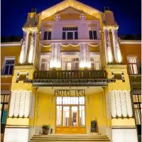 Hotel Lev, hotel em Levice