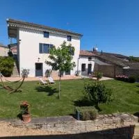 Chez Pauline - Chambres d'hôtes Bourguignonnes, hotel din Prissé