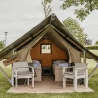 Safaritent Mini Lodge, hotel v destinaci Kesteren