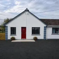 Katie's Cottage: Laghy şehrinde bir otel
