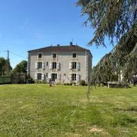 Chez Paulet A welcome break for peace and tranquility - route C27, hotell sihtkohas Lobard