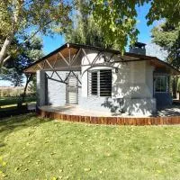 Cabaña con parque en Tupungato, hotel di Tupungato