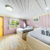 แฝดสามการ์เด้นท์รีสอร์ท แสมสาร Fadsarm Garden Resort Samaesan, hotel din Sattahip