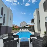 The Sands Luxury Residences With Pool - Premium Apartment, hôtel à Novalja