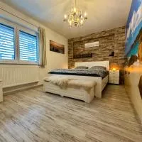 Apartmán s garáží a balkónem, viešbutis mieste Pilzenas