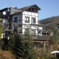 Gasthof Zum Stausee, hotel en Engelskirchen
