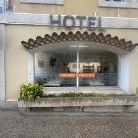 Hotel Le 5, hotel v destinaci Martigues
