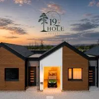 The 19th HOLE at PENATI, hôtel à Šajdíkove Humence