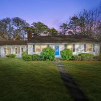 Spacious Eastham Retreat Near Beaches, hotell i Eastham