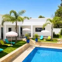 Sidi Allal el Bahraoui에 위치한 호텔 Luxury Villa with Private Pool - Club Access and Nature