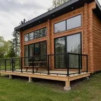 3-BR Lakefront Cottage Rice Lake #1, hotel a Harwood