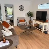 Newly Renovated - Private 2 bedroom retreat, hotel v destinaci Napier
