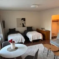 Modern City Apartment with Hästens Beds, hotell Hyvinkääs