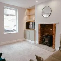 Charming 3 Bedroom Townhouse - Centrally Located, hotell sihtkohas Pontefract