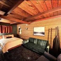 adoba inn Charlevoix, готель у місті Шарлевой