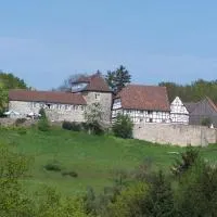 Hotel Garni BURG WALDENSTEIN, hotel din Rudersberg