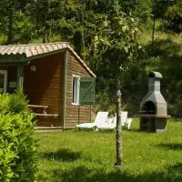 Camping Verte Rive, hotel in Saint-Laurent-de-Cerdans