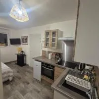 Péronne में, होटल Comfortable one-story studio apartment