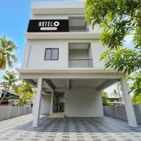 Super Hotel O Nettoor Junction Kochi Formerly Radhika Residency, hotelli kohteessa kumbalam