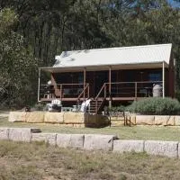 The Cabin at Rocklee Grove, хотел в Broke