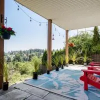 Ravenwood Stay With Ocean View, viešbutis mieste Viktorija