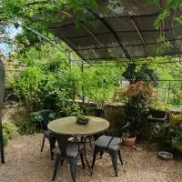 Appartement Saint Antoine 2, ξενοδοχείο σε Toulon-sur-Arroux