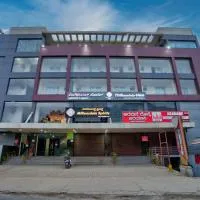 Millennials Hotel، فندق في Kammasandra