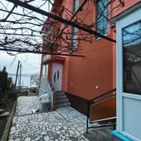 Villa Shine apartment 2, hotel em Radožda
