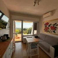 Bilocale Is Molas Design, Giardino e Relax, hotel en Is Molas