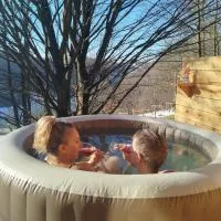 Glamping Kr'Bee, hotel di Mala Nedelja