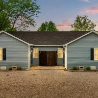 The Luxe/Hot Tub/Putt Putt/10 Miles Shaker Village, khách sạn ở Harrodsburg