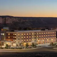 Home2 Suites by Hilton Farmington/Bloomfield, מלון בפרמינגטון