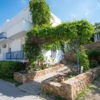 Nisaki Summer Stay Studios, Hotel in Agia Ermioni